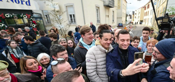 Sur TikTok, les nouvelles formes de communication&nbsp;politique